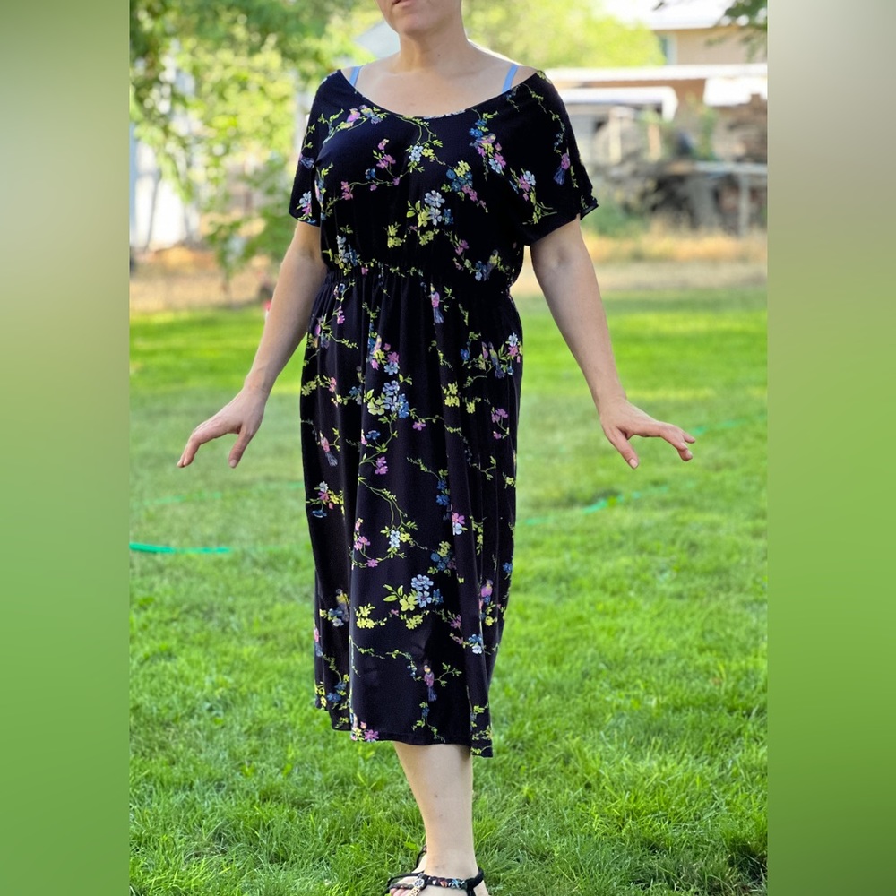 Young US Ladies Floral Print Open Back Midi Dress- SmLl